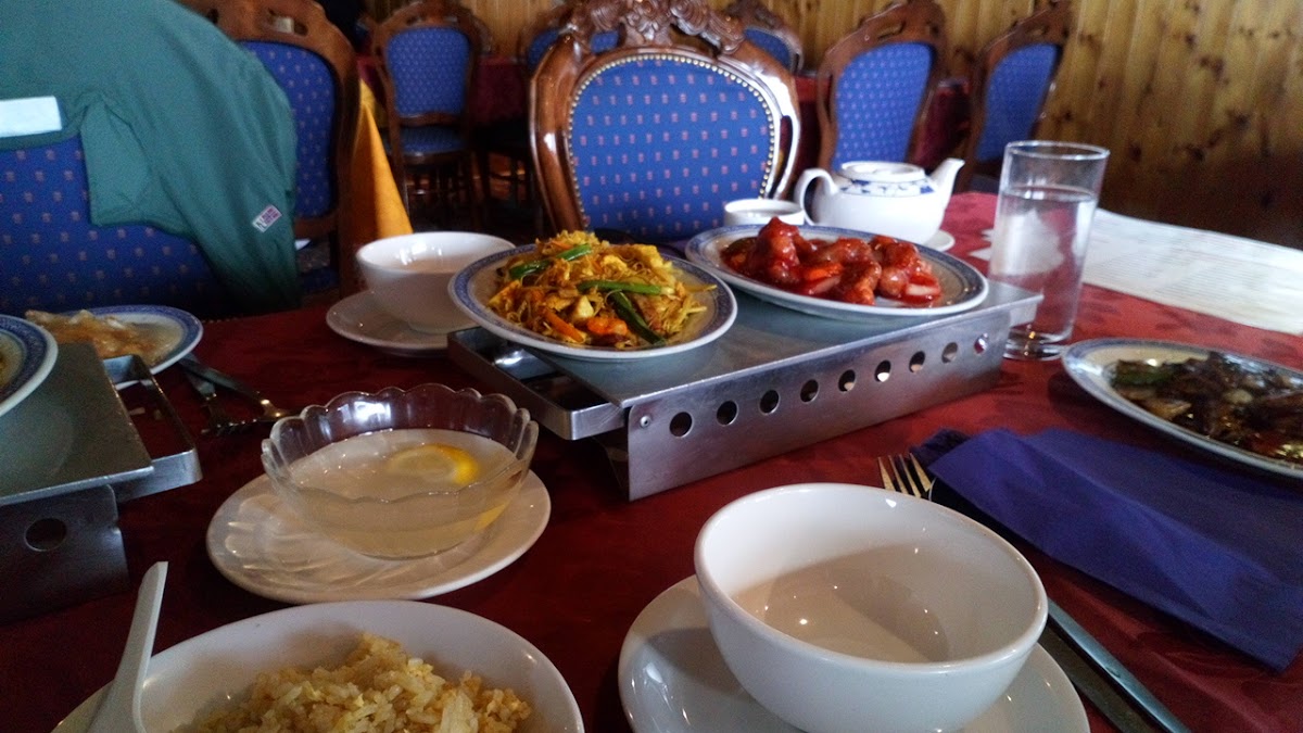 Beijing Palace Restaurant - Photo 6