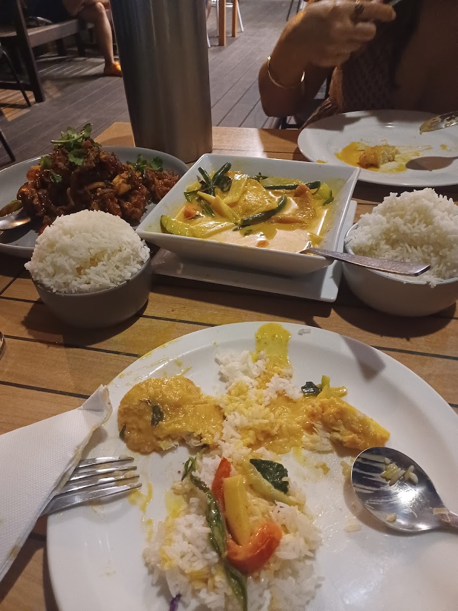 Thai Douglas - Photo 4