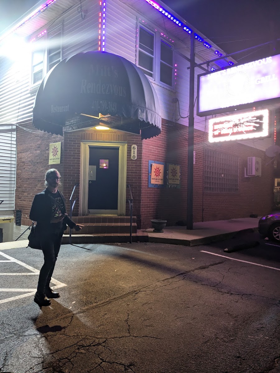 Milt's Rendezvous - Photo 9