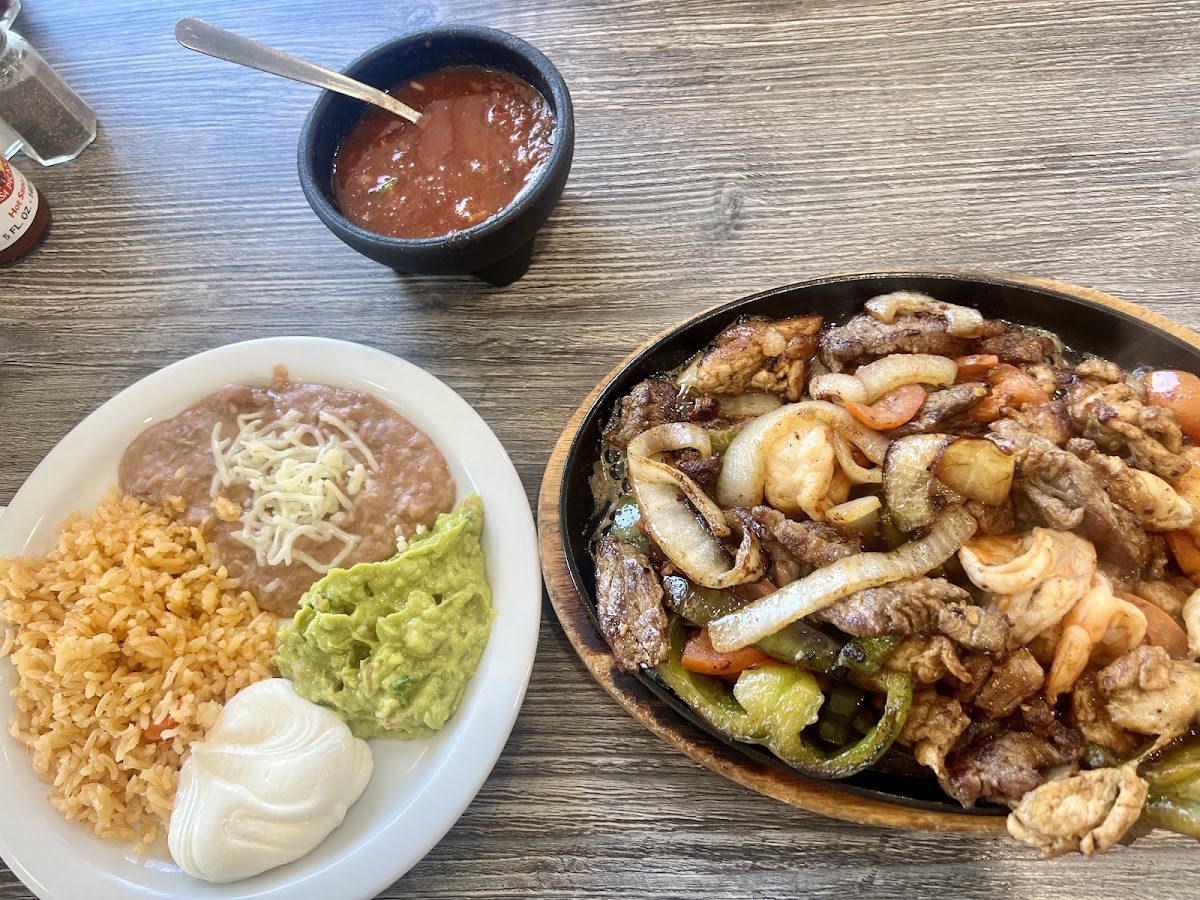 El Taco Asado - Photo 2
