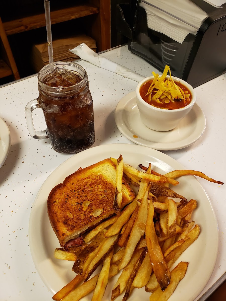 Don and Nancy’s Cafe LLC - Photo 6