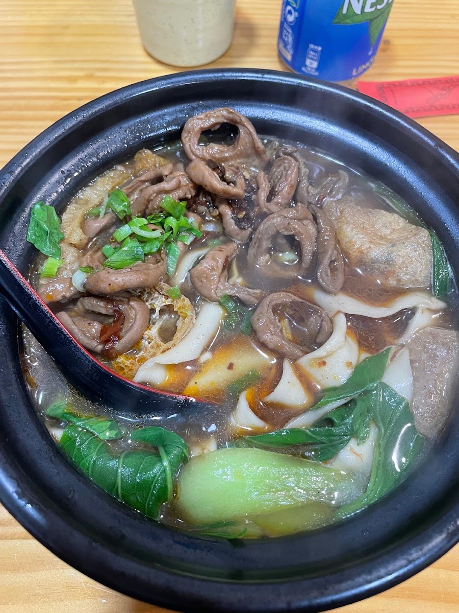 喜大大 砂锅板面 Restaurante Xidada - Photo 8