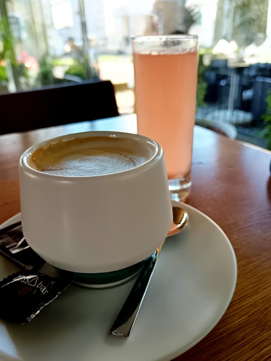 Caffe bar Oziris - Photo 1