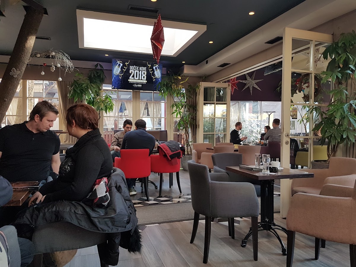 Caffe bar Oziris - Photo 3