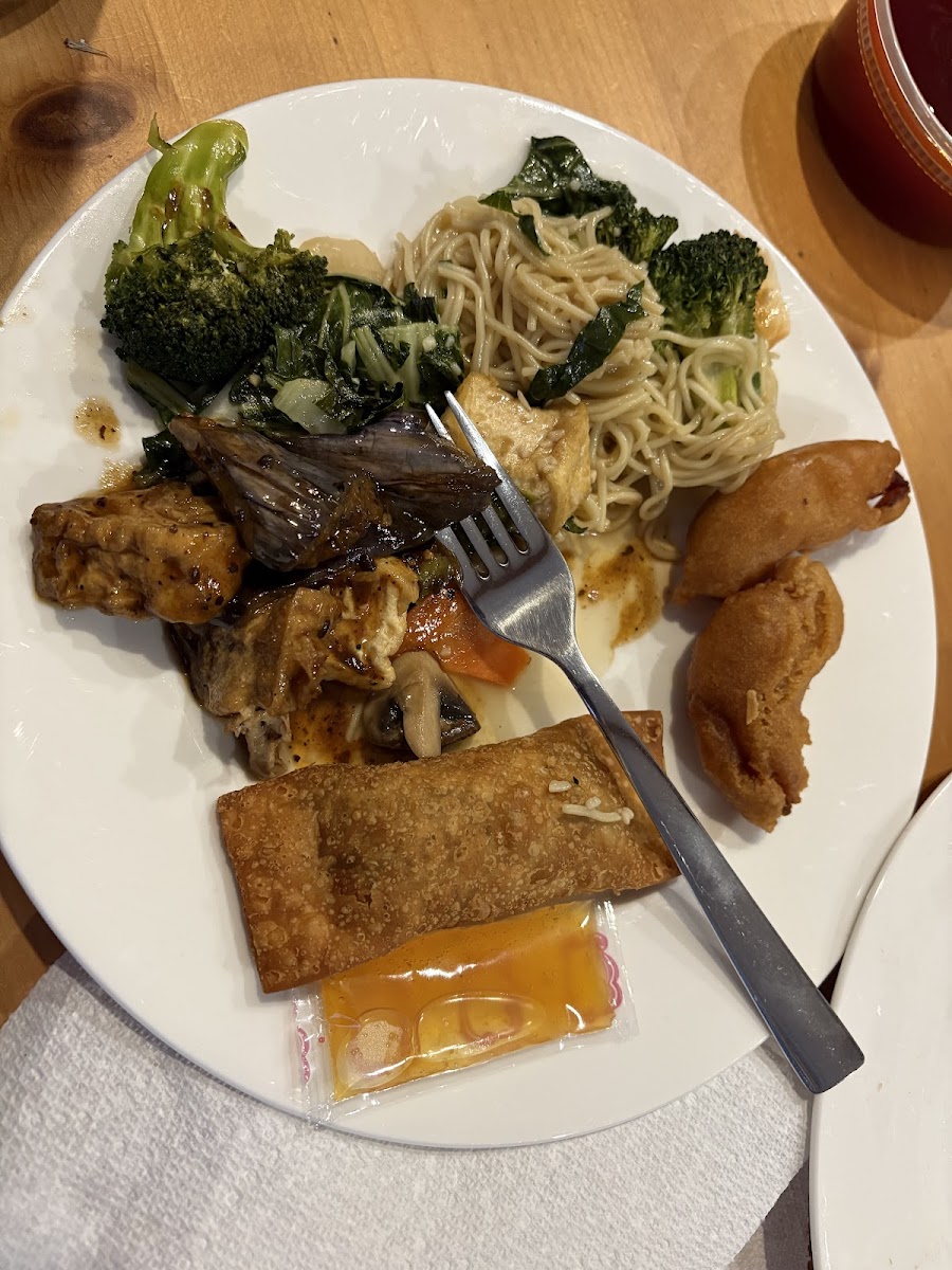 Gold Palace Chinese Restaurant - Photo 6