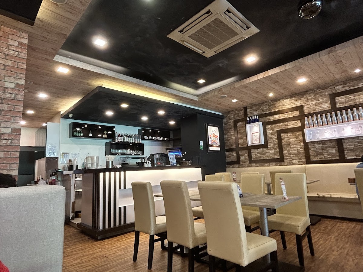 Anmour Cafe Mount Austin - Photo 2