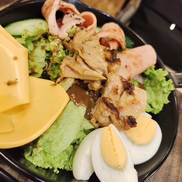 Salted Egg Chicken Spaghetti