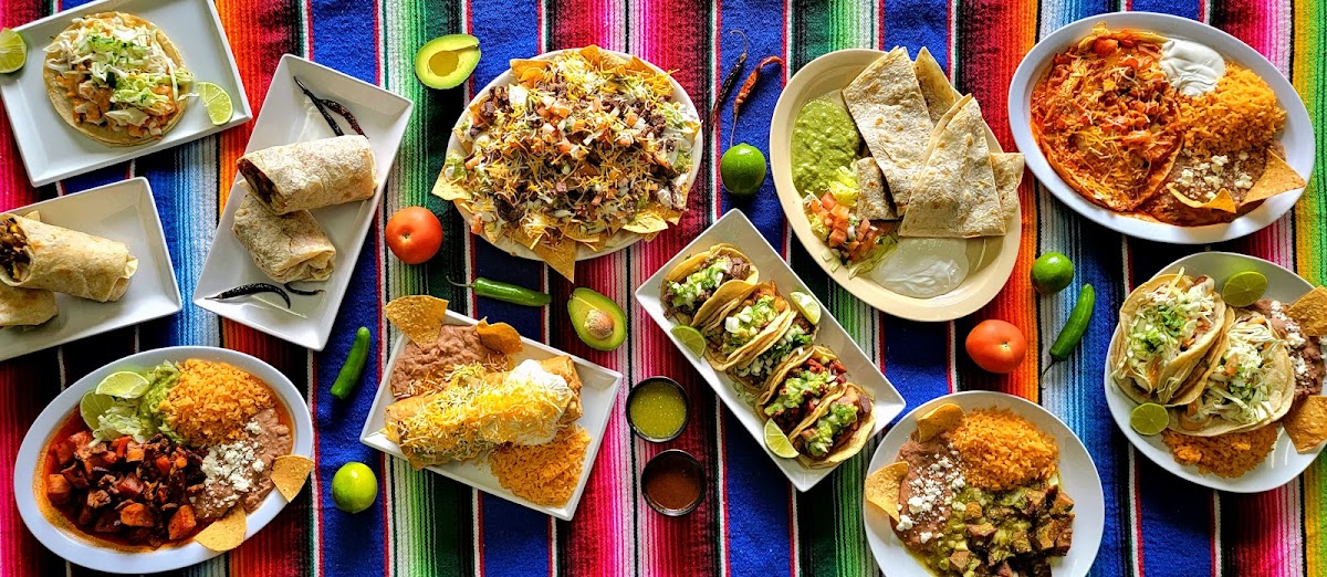 EL TORO TACO SHOP - Photo 8