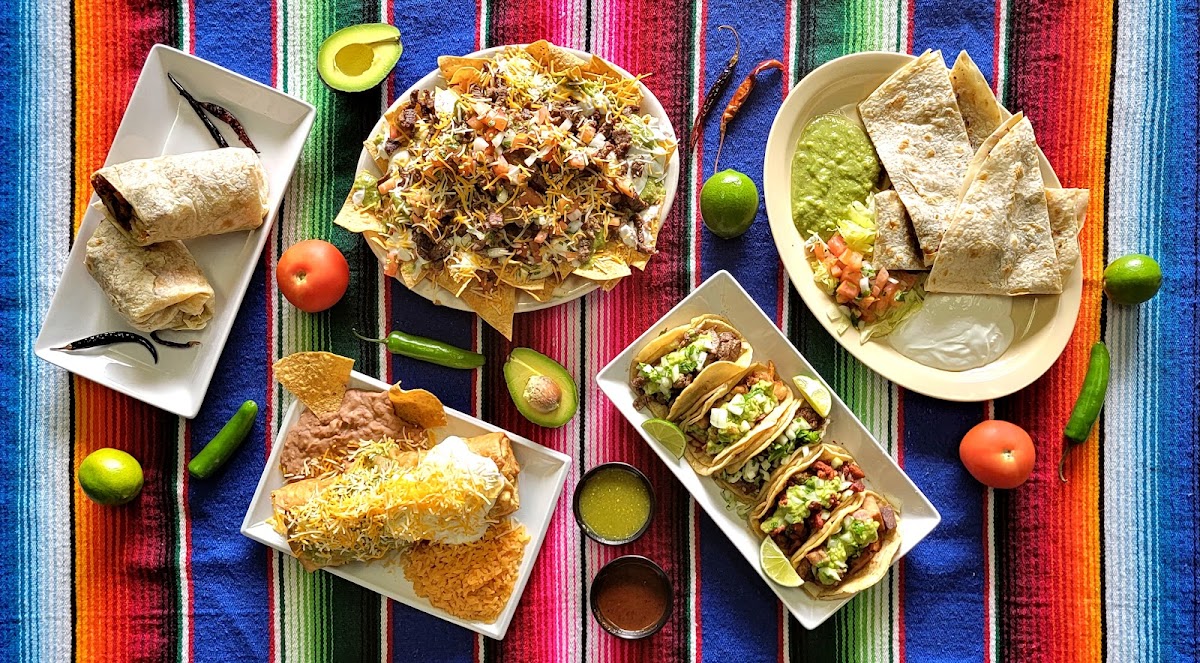 EL TORO TACO SHOP - Photo 2