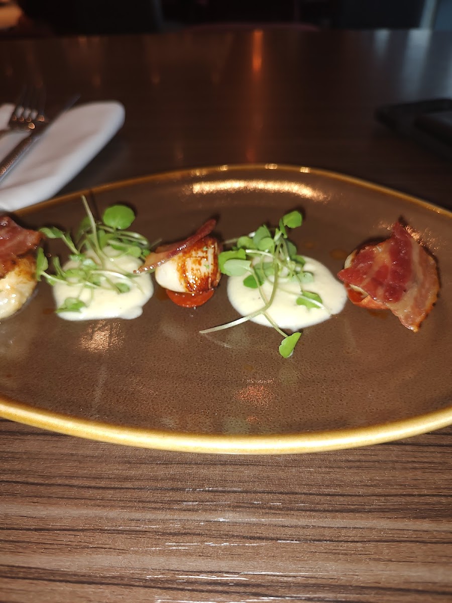 The Odyssey Bar & Grill - Photo 8