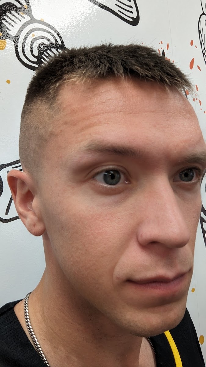 Zach’s Barbershop - Photo 9
