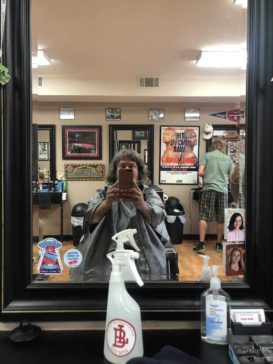 Zach’s Barbershop - Photo 3