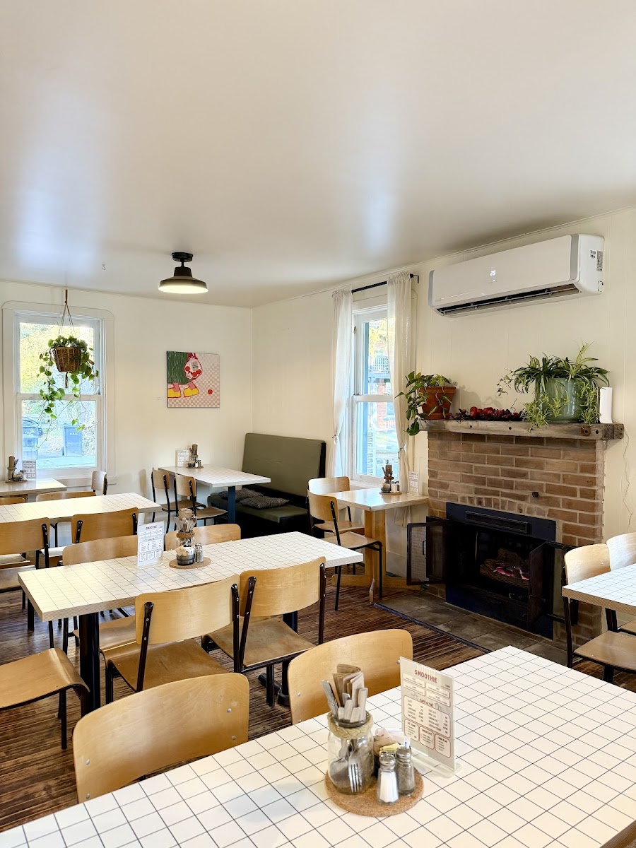 Charlotte café