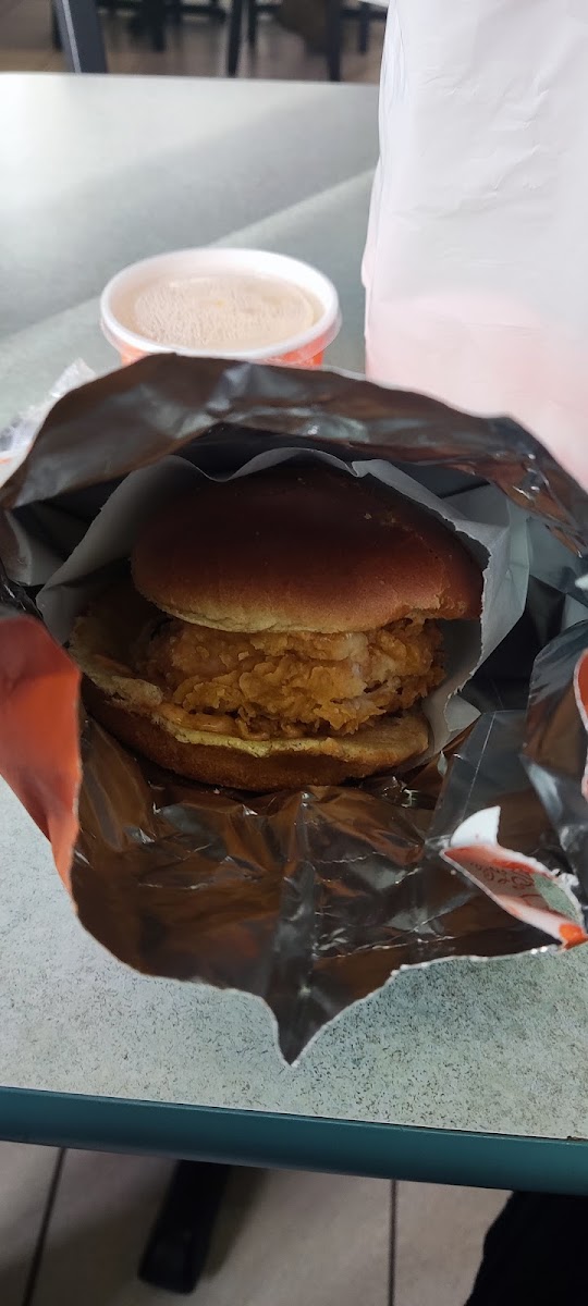 Popeyes - 55774 Baumholder - Photo 9