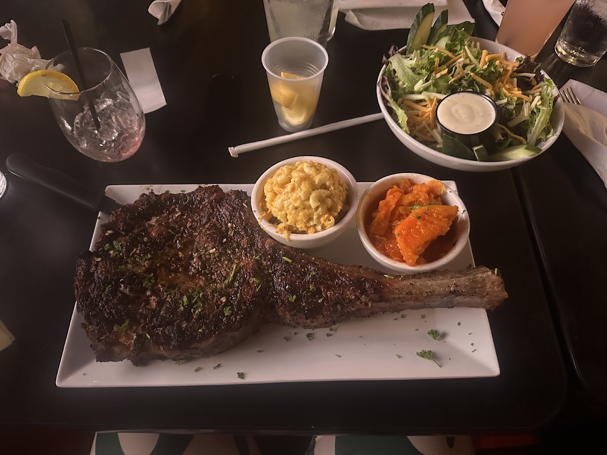 Grille Downtown - Photo 4