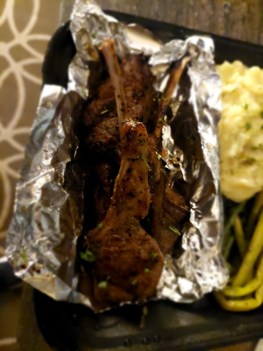 Grille Downtown - Photo 8