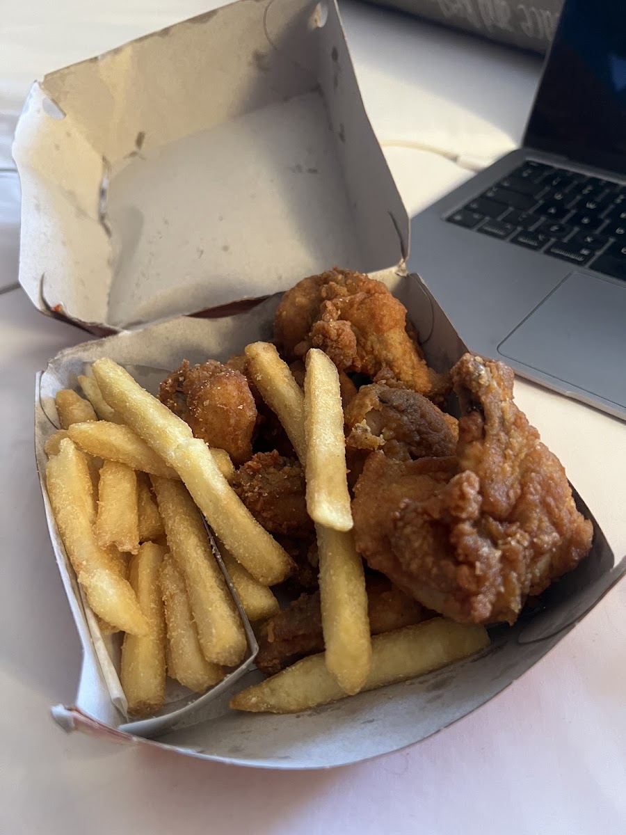 Chicken Licken - 2531 - Photo 1