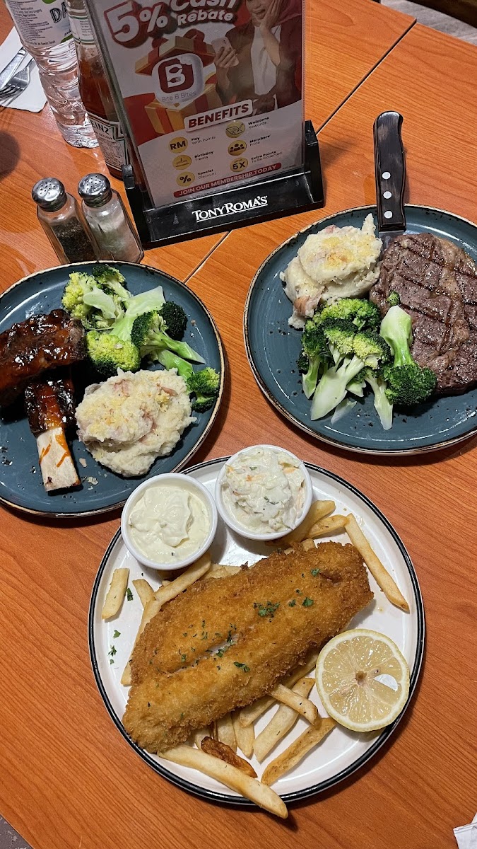 Tony Roma's - 53300 - Photo 3