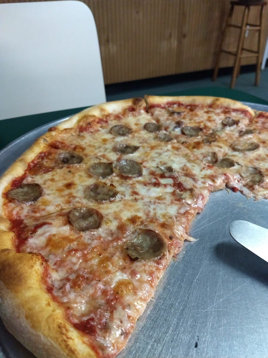 Frank's Pizza - PA 18354 - Photo 2