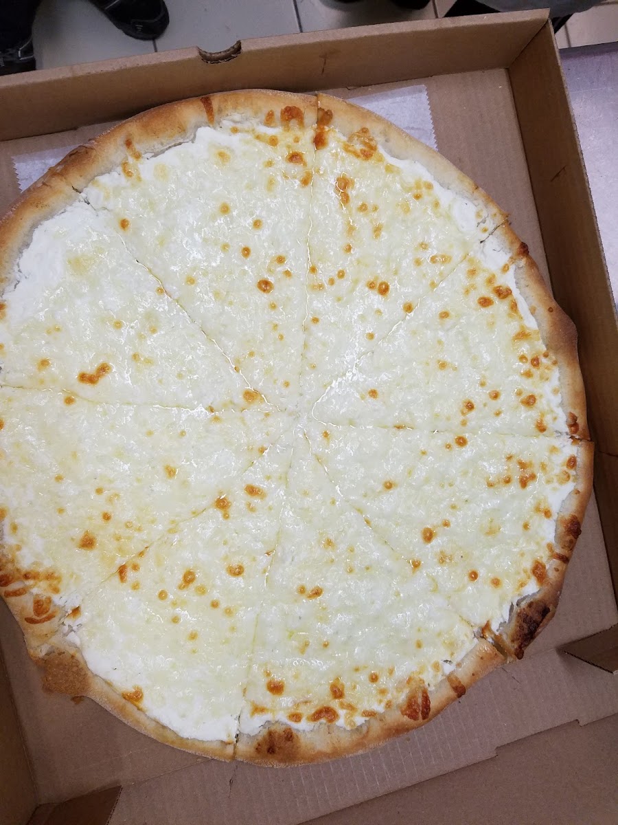 Frank's Pizza - PA 18354 - Photo 7