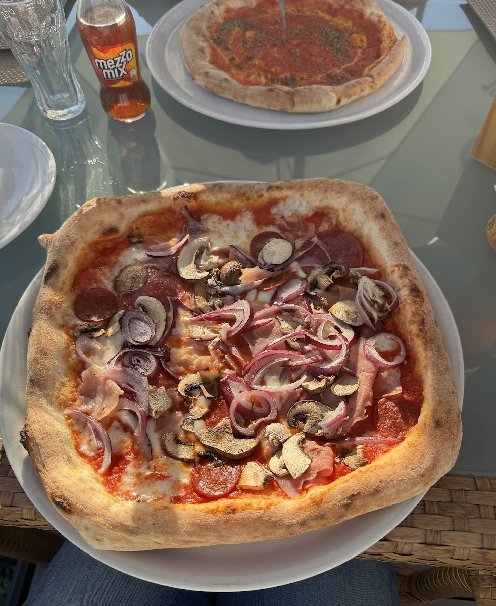 Pizzeria Calabria - 35619 Braunfels - Photo 2