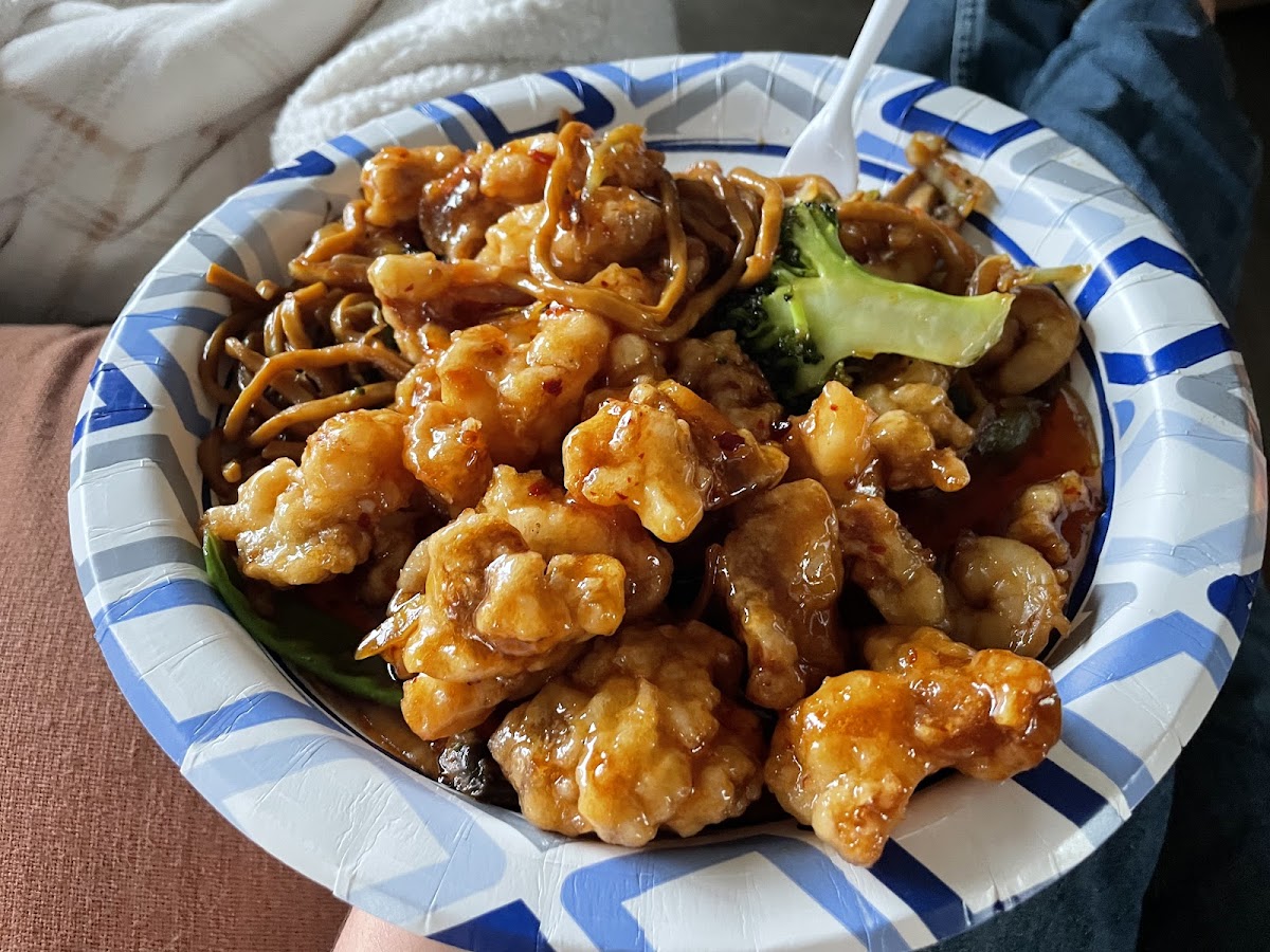 Great Wall Restaurant - NC 28540 - Photo 2