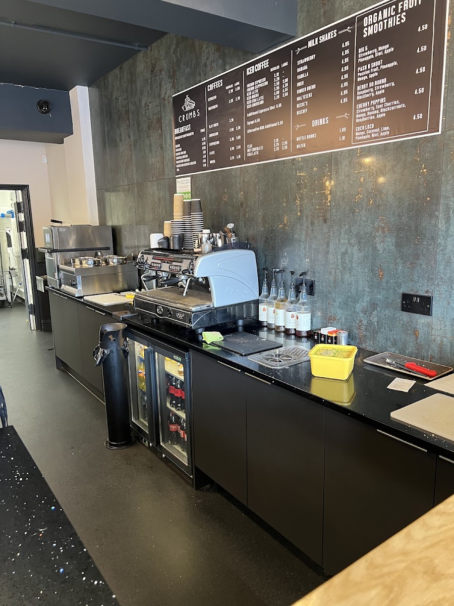 Crumbs - Dunstable LU5 4NP - Photo 2