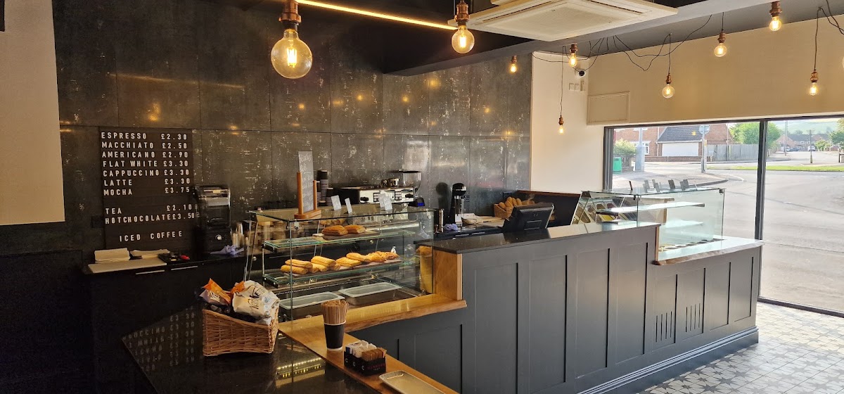 Crumbs - Dunstable LU5 4NP - Photo 5