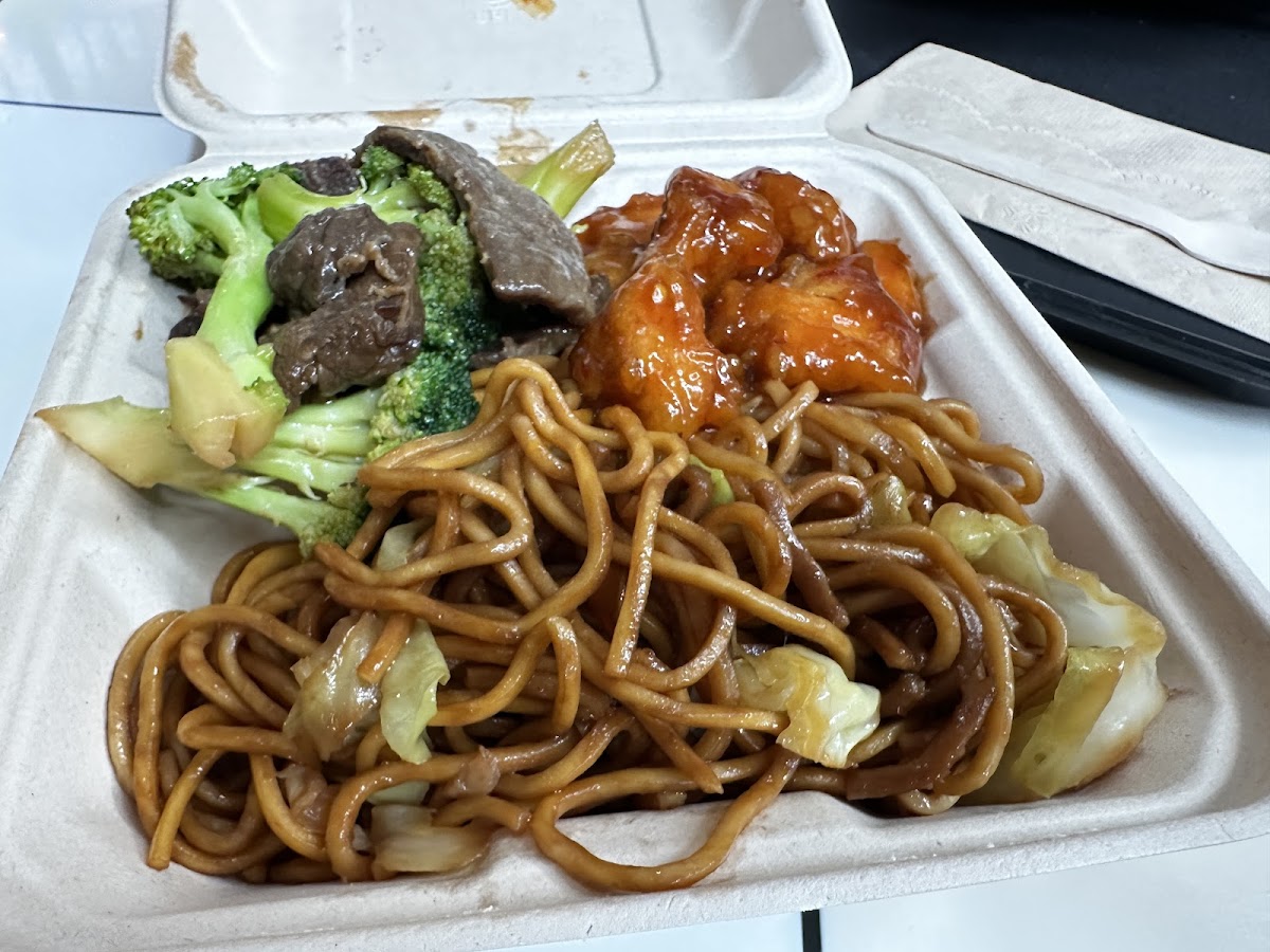 Koi Palace Express - Photo 2