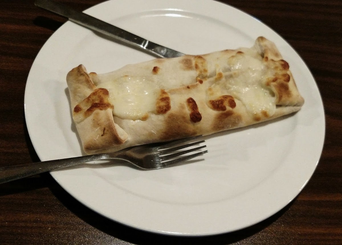 Carbone's Pizzeria - Photo 9