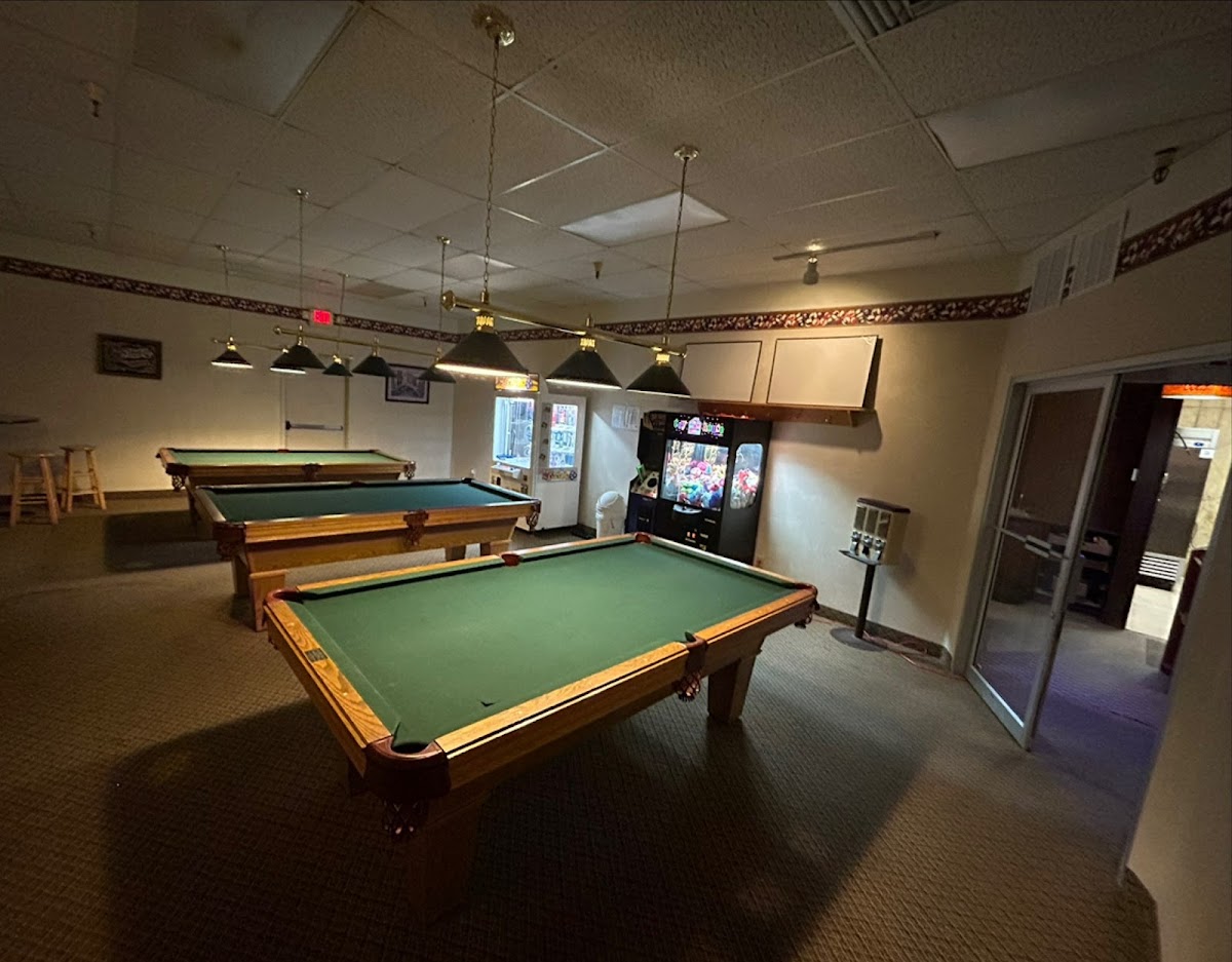 Carbone's Pizzeria - Photo 2