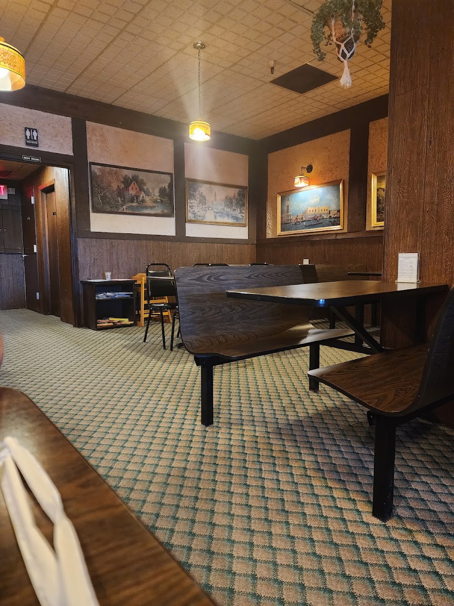 Carbone's Pizzeria - Photo 3
