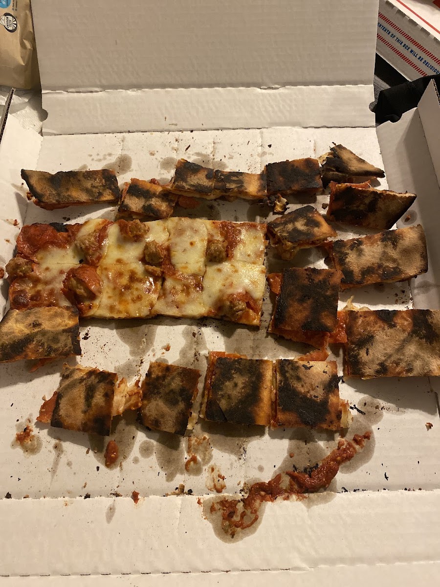 Carbone's Pizzeria - Photo 5