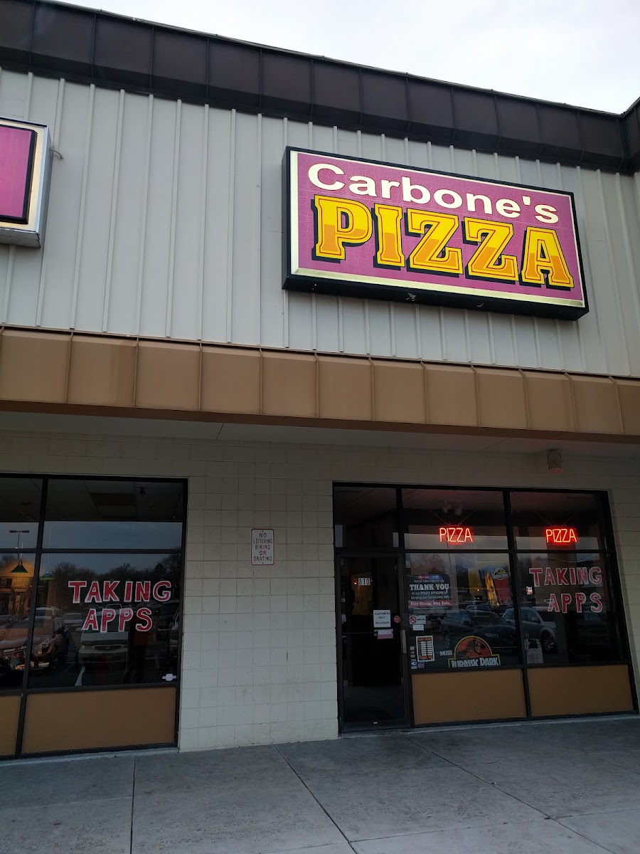 Carbone's Pizzeria - Photo 7
