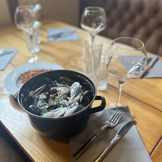 Moules Au Camembert
