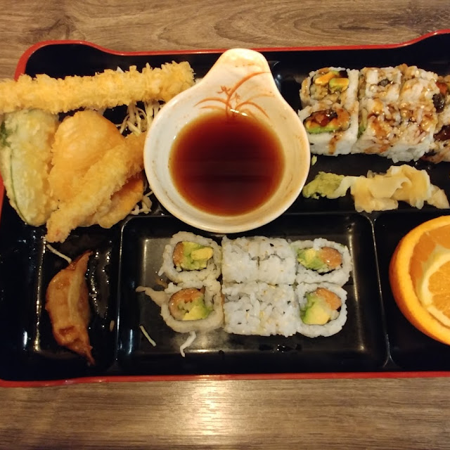 Sushi Box Dinner Combo