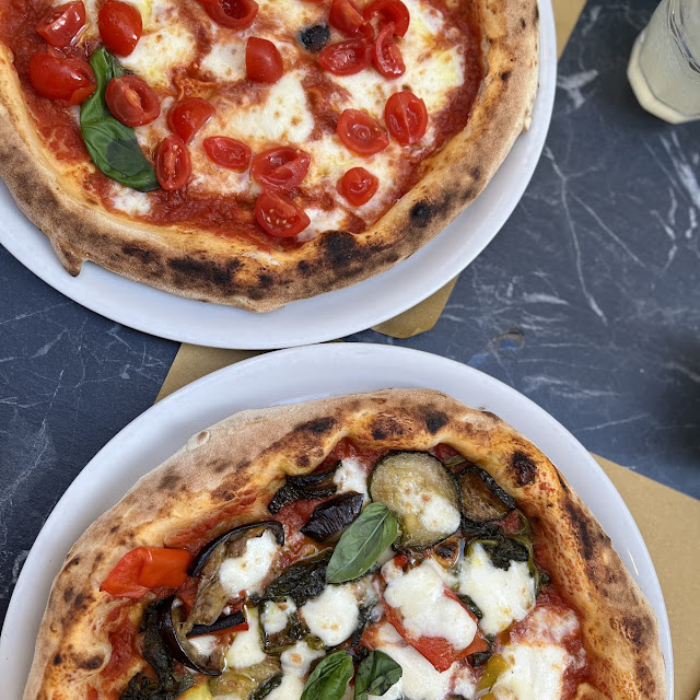 Pizza Bufalina Pizza Ragu Napoletana