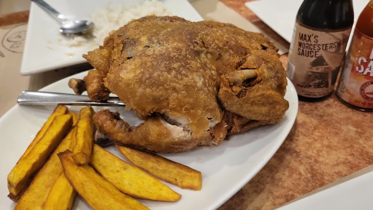 Max's Restaurant - Bulacan - Photo 8