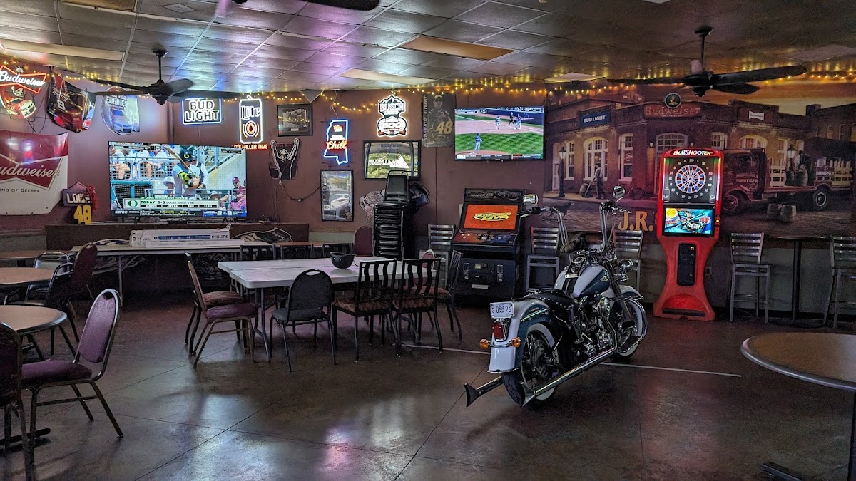J R's Bar & Grill