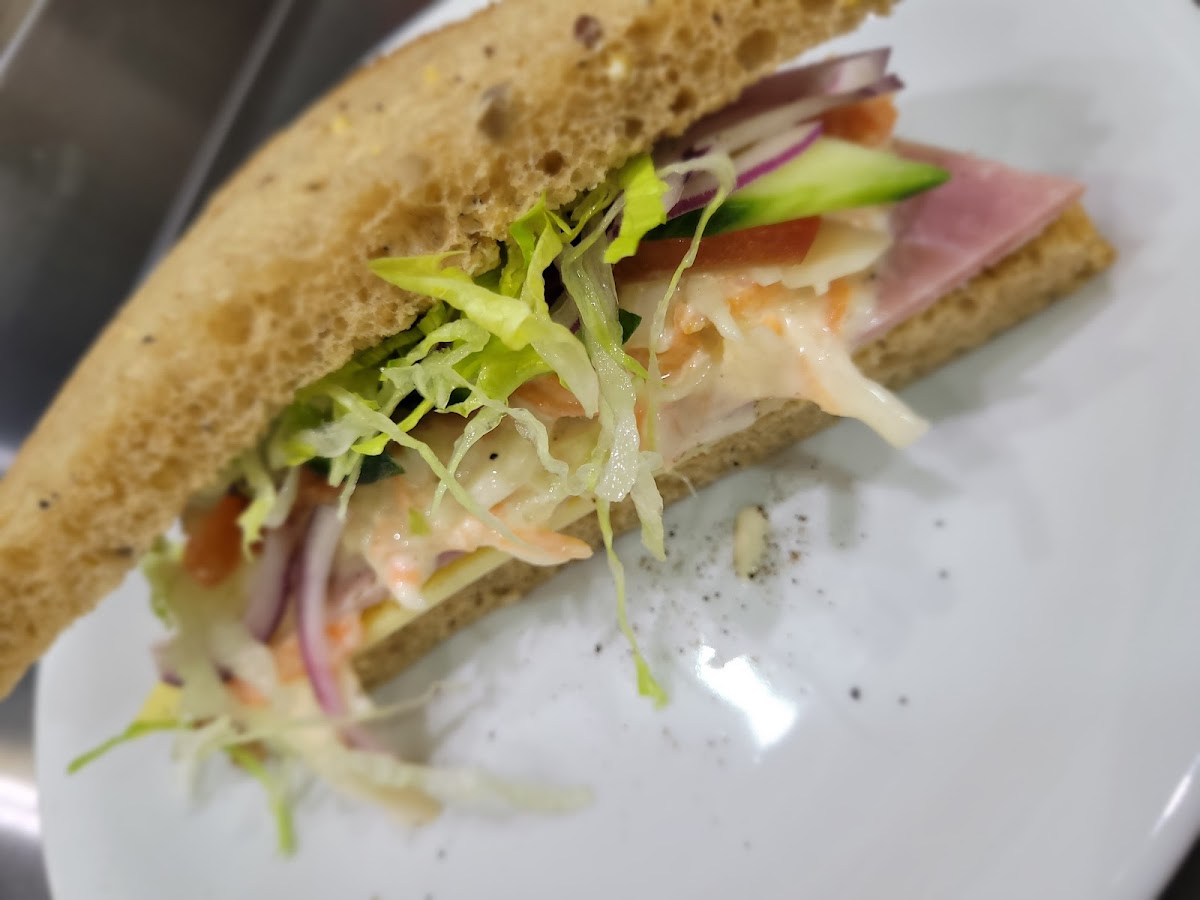 Manor Cafe - Borehamwood WD6 1QX - Photo 9