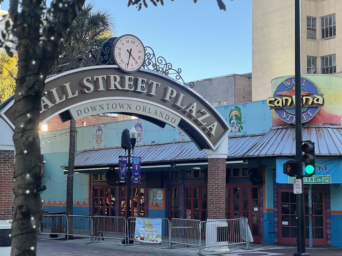 Wall Street Plaza - Photo 3