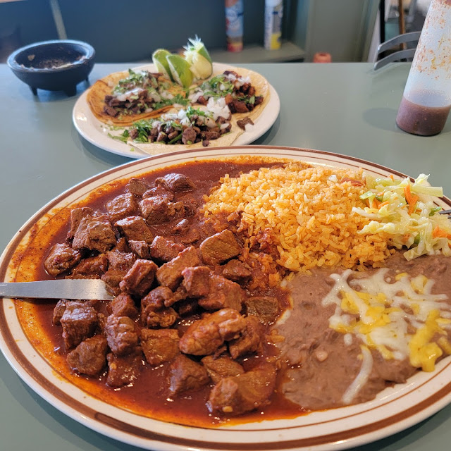 Chile Colorado w Beef Beans & Rice