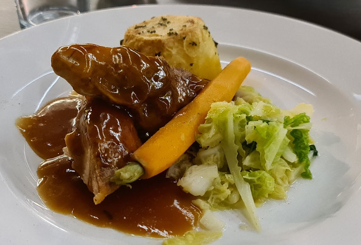 The View Restaurant - Tonbridge TN9 2PW - Photo 3