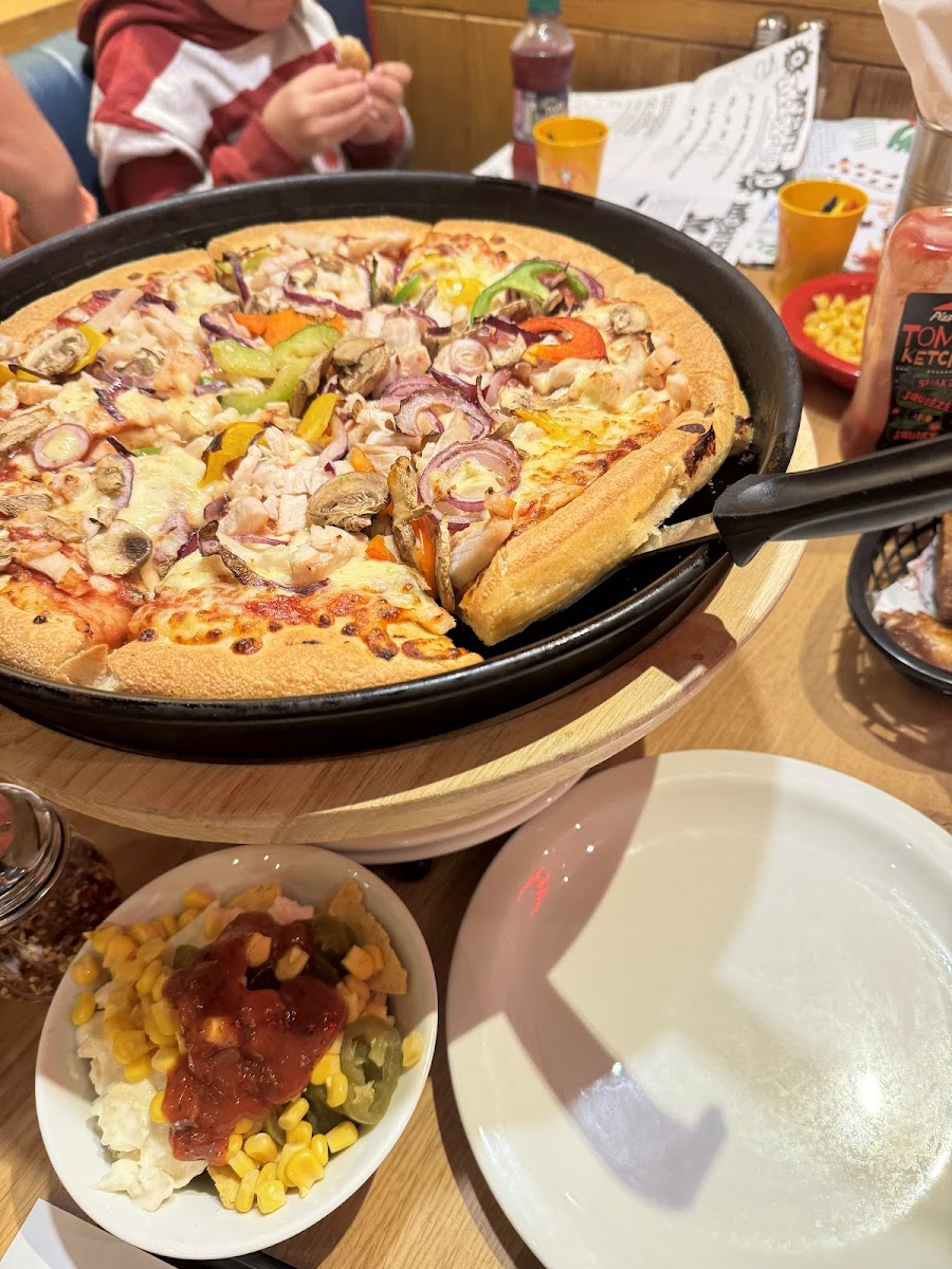 Pizza Hut Restaurants Cardiff Queens St - Photo 4
