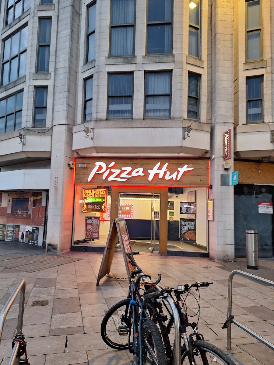 Pizza Hut Restaurants Cardiff Queens St - Photo 6