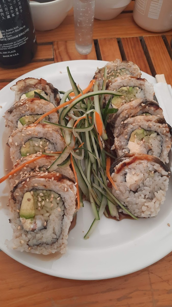 TAKUMI SUSHI - Jal. - Photo 2
