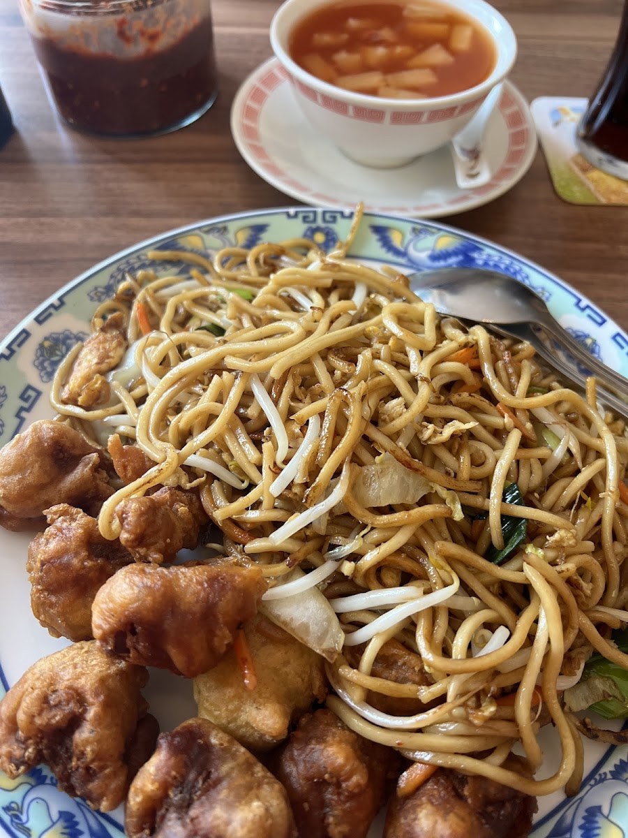 HOT WOK - 29328 Faßberg - Photo 1