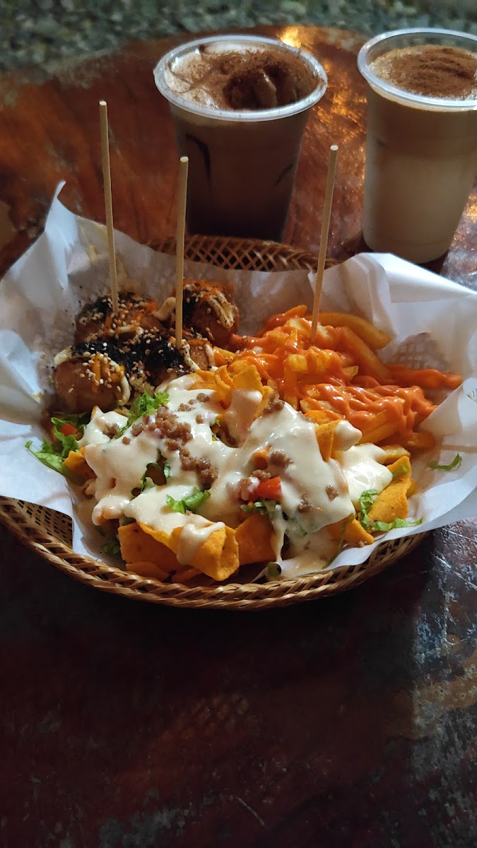 Cafe by the River - La Union - Photo 6