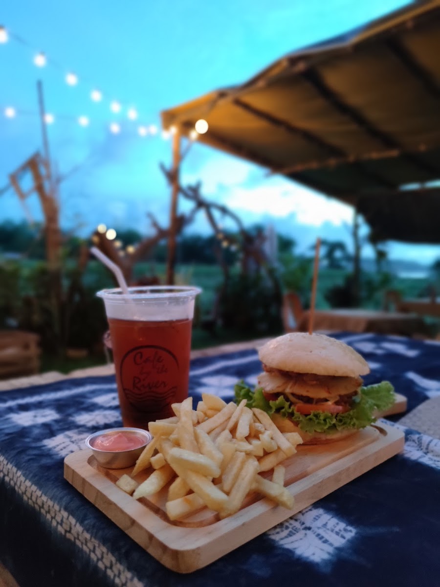 Cafe by the River - La Union - Photo 7