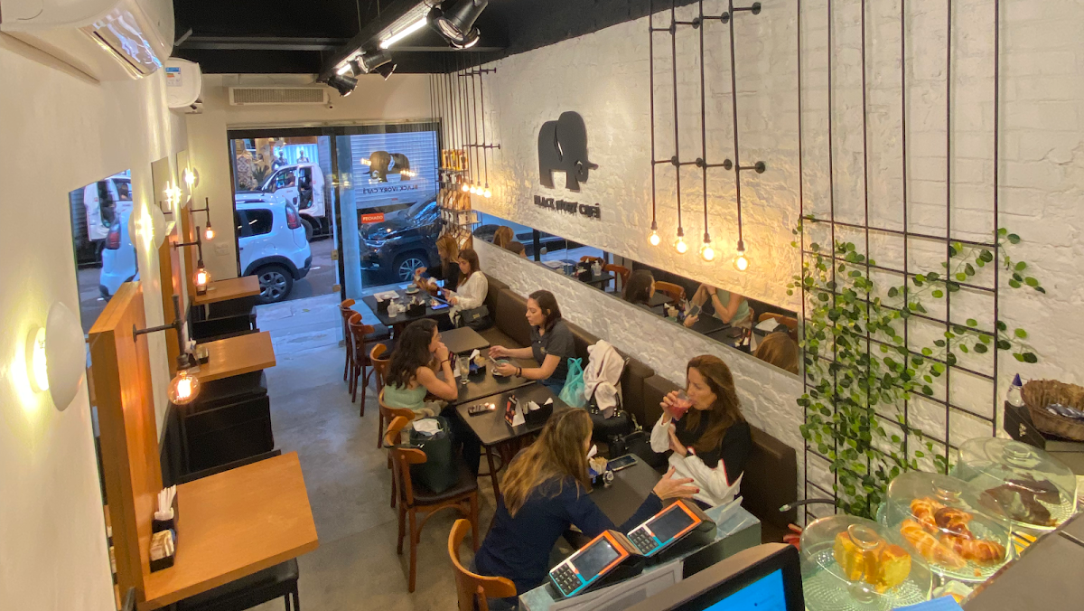 Black Ivory Café - 24220-211